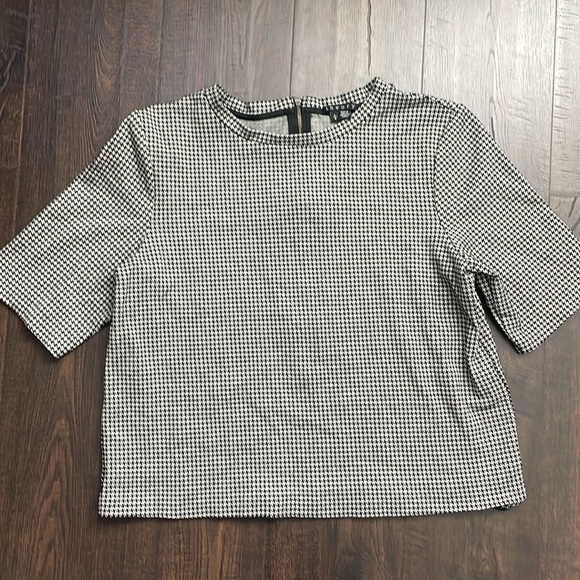 Theory Tops - Houndstooth Theory Top  Black and white crop top L